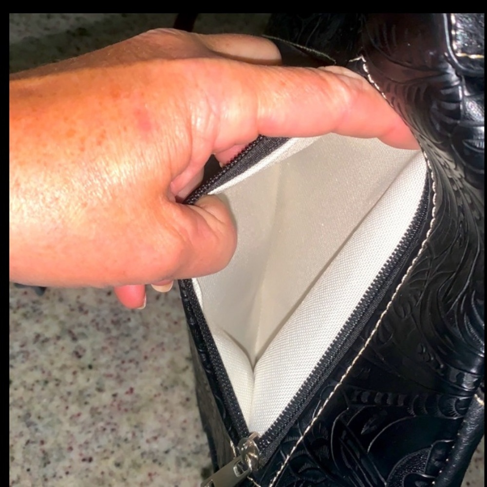 New Conceal Carry Crossbody bag - Picture 9 of 10